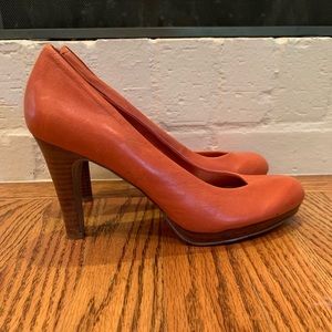 Bandolino Orange Leather Pump Size 6.5